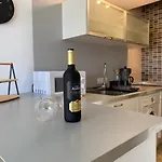 Cozy 1 Bed Apartment In Europark 74